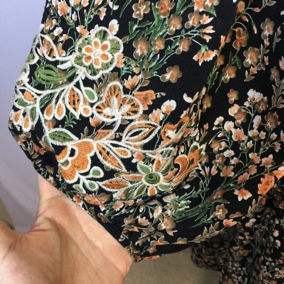 Solitaire Dress Size L Womans Black Floral Balloon Sleeve Embroidered Flowy Boho - Picture 5 of 15